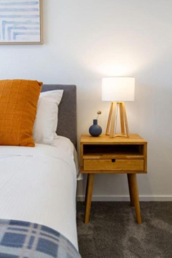 Serenity In The Centre: 2 Bed 2 Bath ไครสต์เชิร์ช ภายนอก รูปภาพ